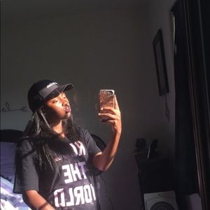 Meet your Posher, Misah